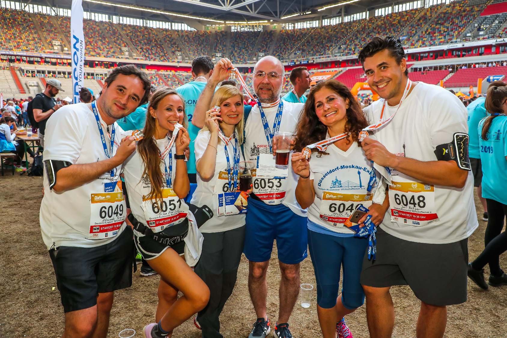  Die Teamfotos vom B2Run Düsseldorf 2019 #gemeinsamaktiv Illustration 