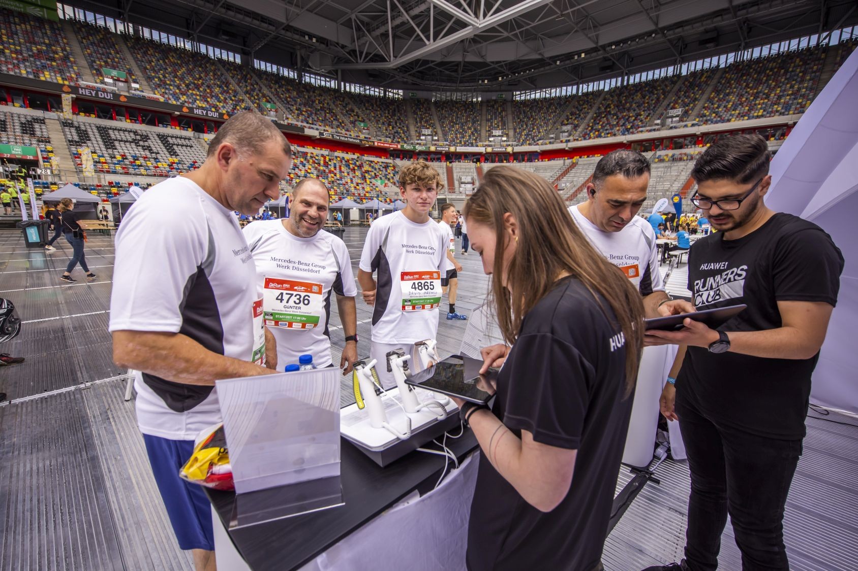  Erste Bilder und Impressionen vom B2Run Düsseldorf 2022 #gemeinsamaktiv Bildidee 