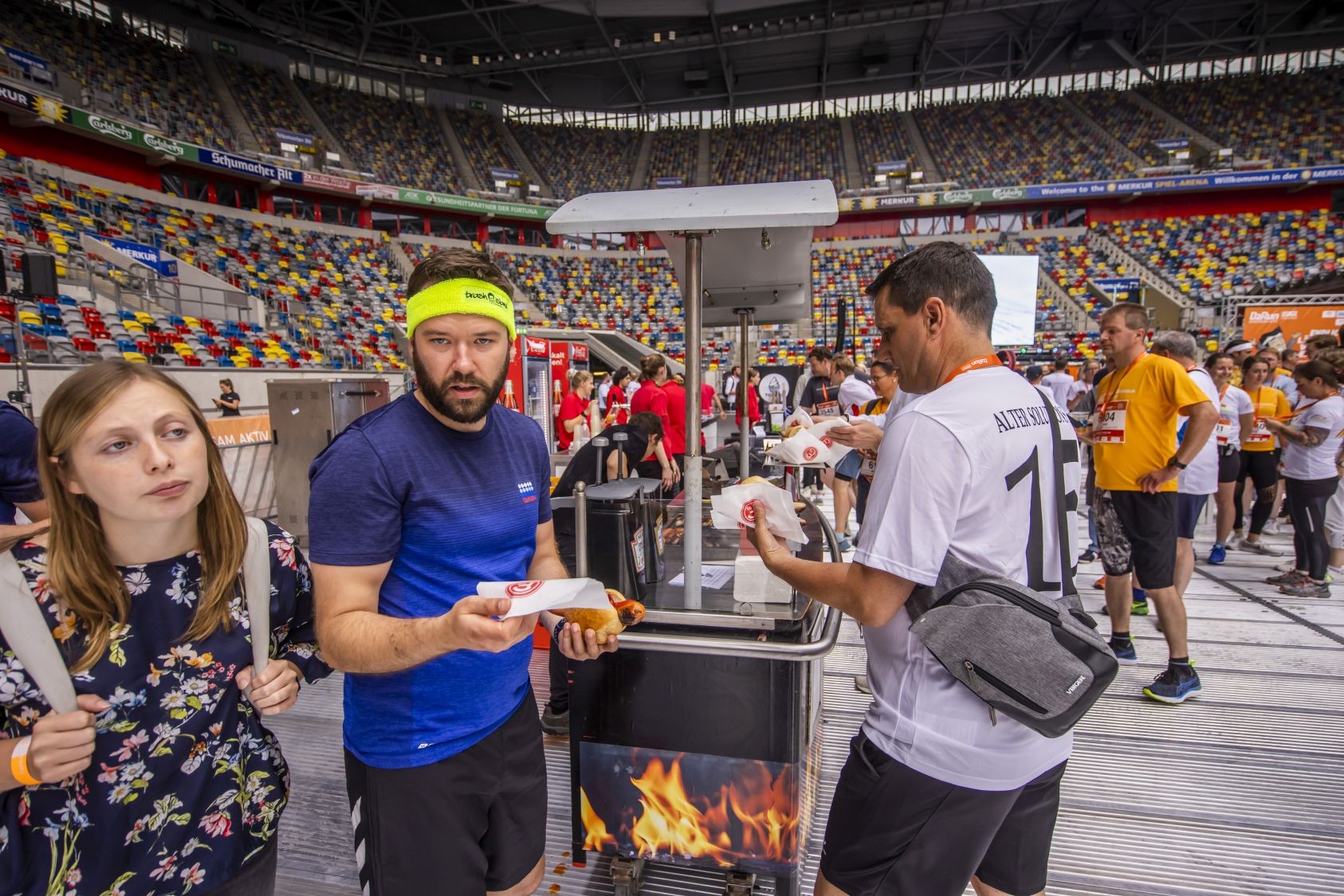  Impressionen vom Eventgelände sowie vom Start beim B2Run Düsseldorf Motiv 