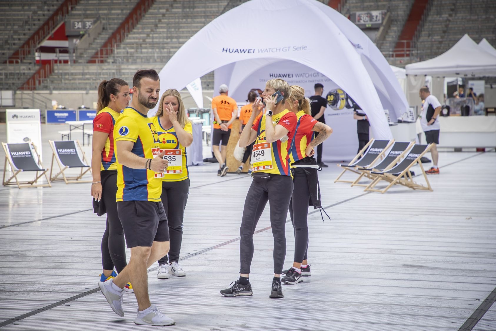  Impressionen vom Eventgelände sowie vom Start beim B2Run Düsseldorf Bildidee 