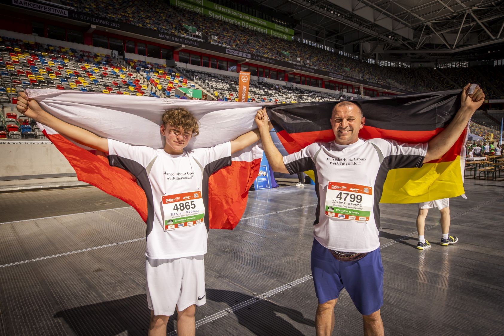  Impressionen vom Eventgelände sowie vom Start beim B2Run Düsseldorf Illustration 