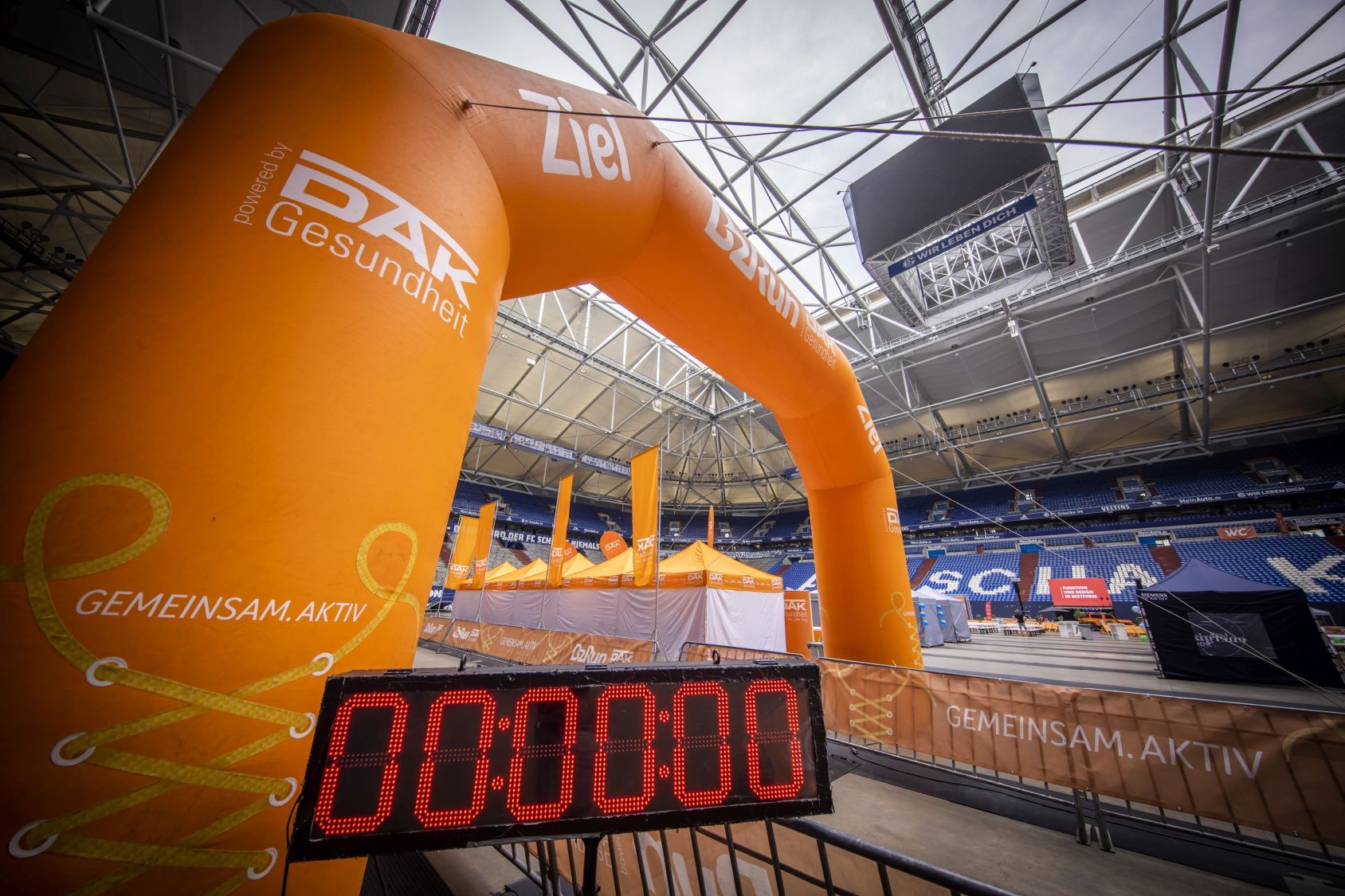 Impressionen vom B2Run Gelsenkirchen 2022 und vom Start vor der VELTINS