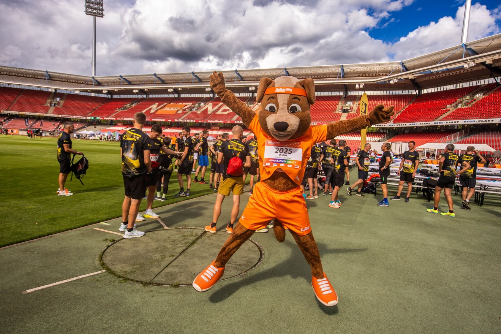 Erste Bilder & Impressionen vom B2Run Nürnberg 2025 #gemeinsamaktiv
