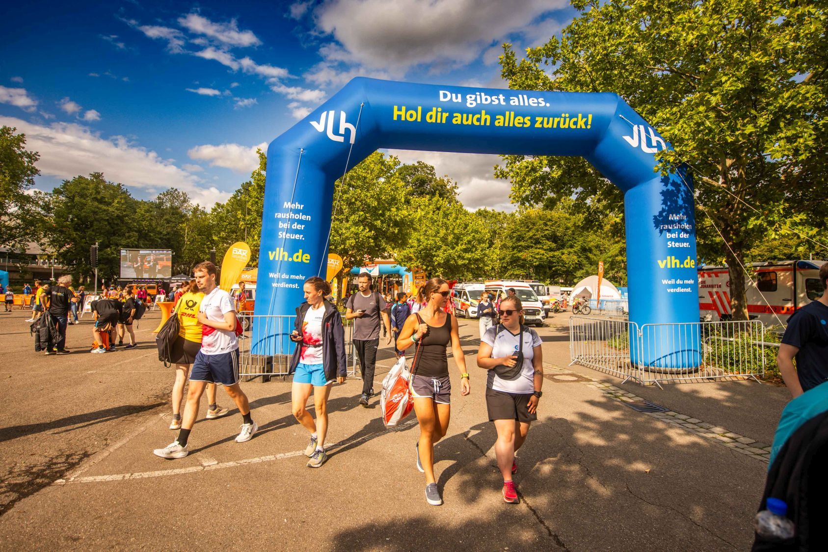 Erste Bilder & Impressionen vom B2Run Stuttgart 2025 #gemeinsamaktiv